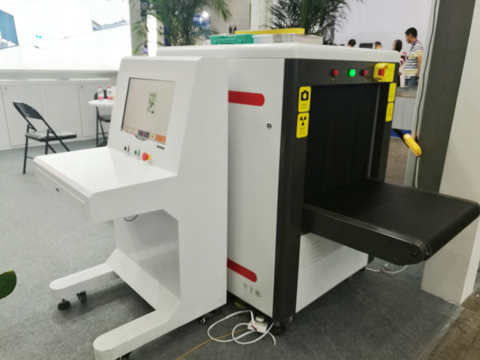 天眼安檢機